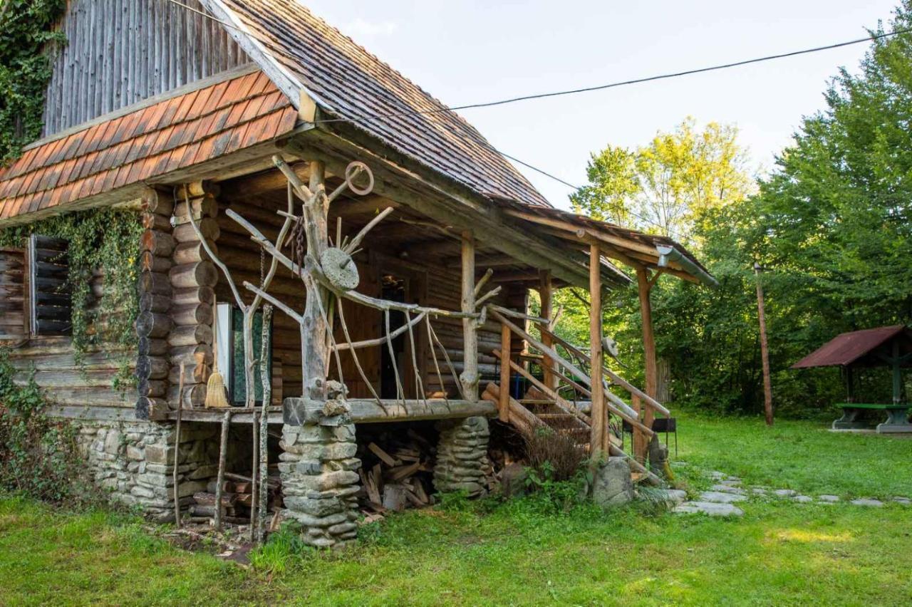 Хатина Біля Потока Villa Lumshory Exterior photo