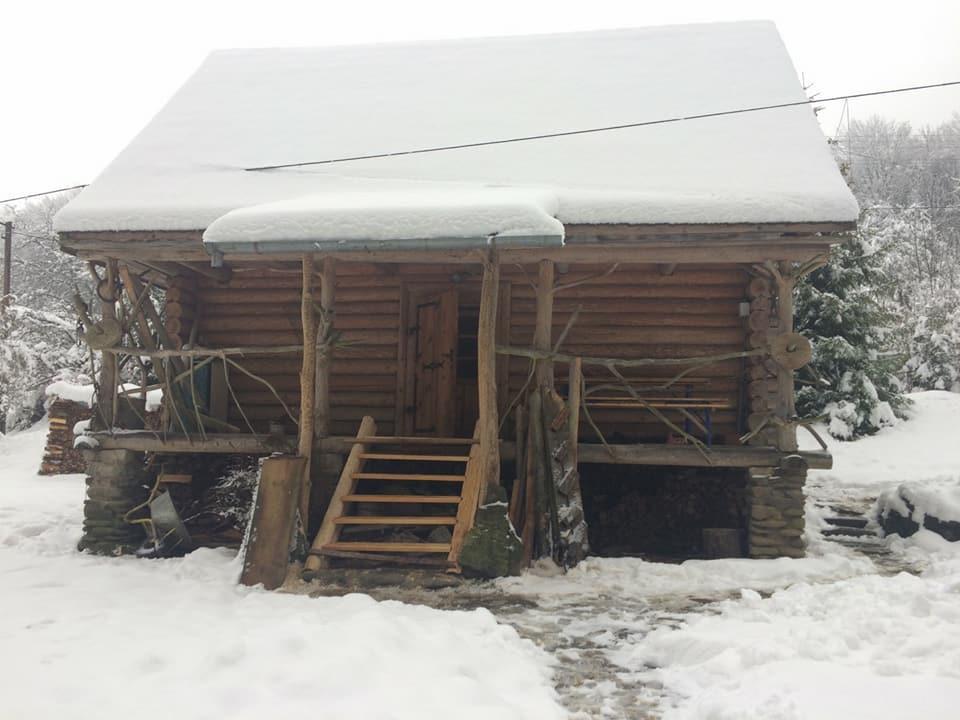 Хатина Біля Потока Villa Lumshory Exterior photo