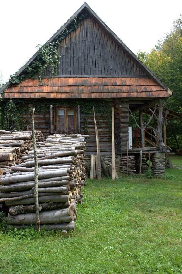 Хатина Біля Потока Villa Lumshory Exterior photo